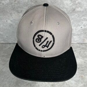 Black and grey embroidered logo snapback hat‎ Otto  #streetwear #skater